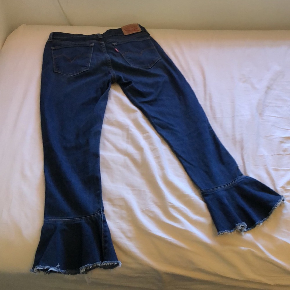 Levis 711 Skinny Ruffle Flare Cropped - Picture 6 of 6